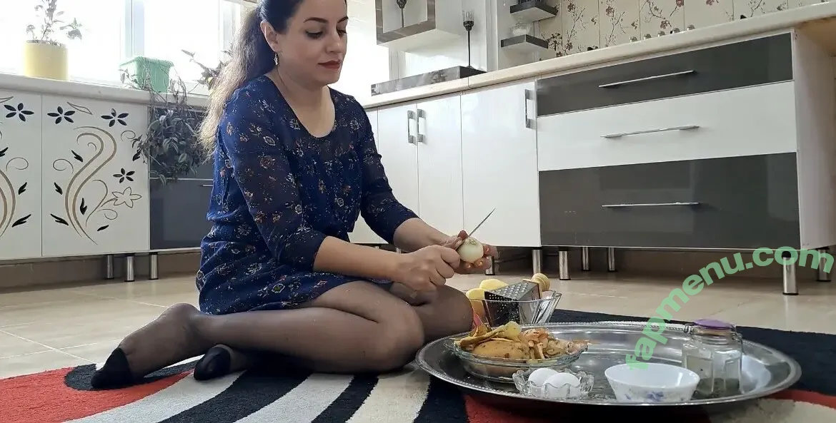 Homemaking nude photo #0462 (Homemaking)