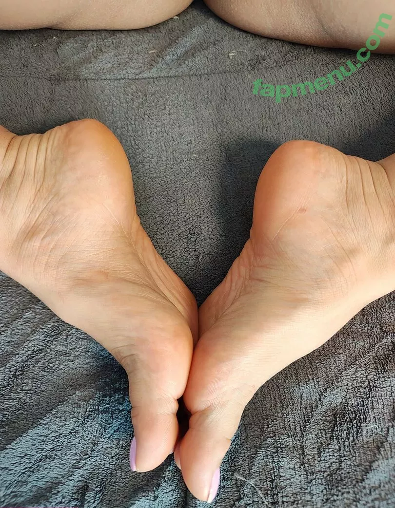 homeofsex_ nude photo #0077 (HomeOfSex__ / sallyfromhome / sallyofcb)