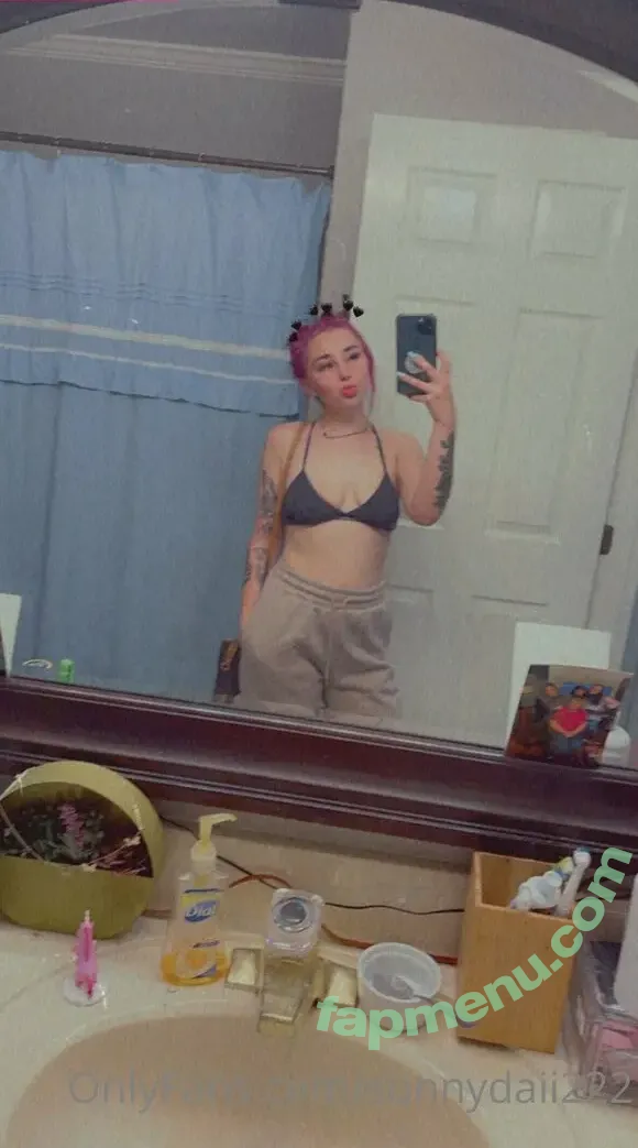 honeeybee22 nude photo #0002 (hon3ybee22)