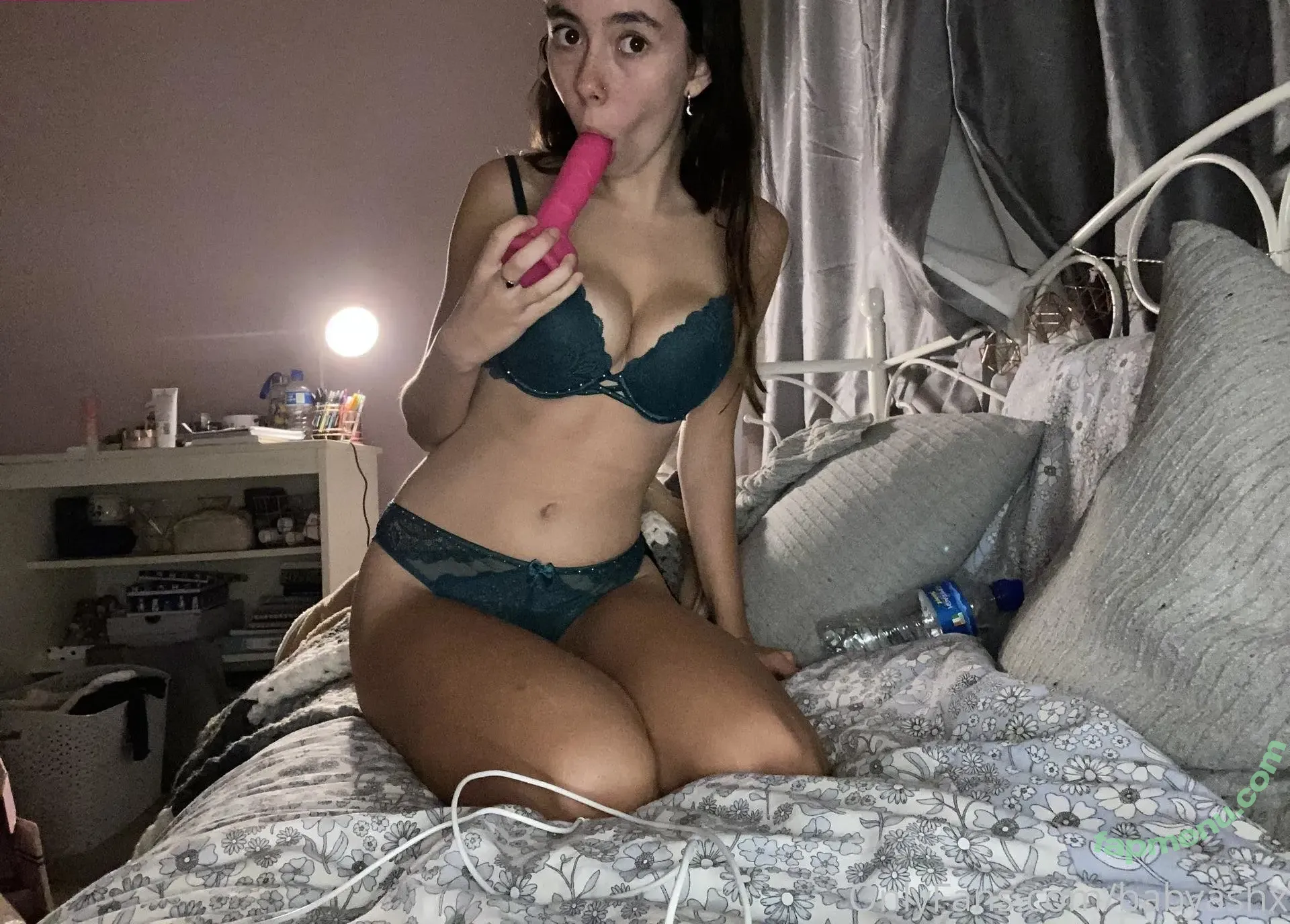 honey_babyx nude photo #0036 (Babyashx / Honey Babyx)