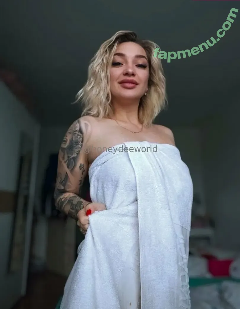 honeydeeworld nude photo #0042 (honeys_world_)