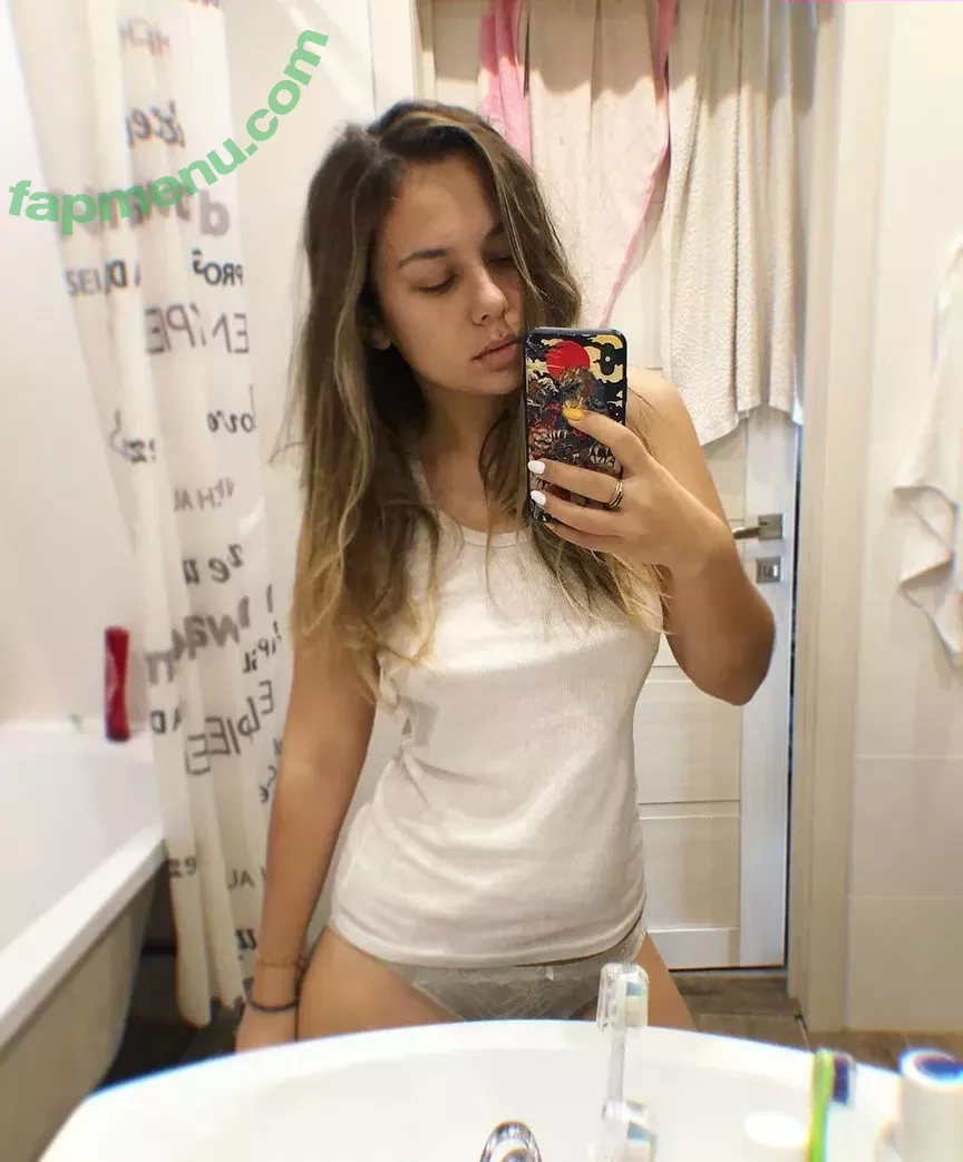 HoneyGirl nude photo #0029 (zzarraffa)