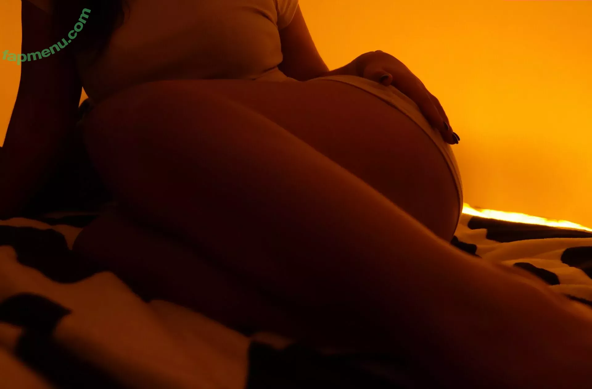 HoneyGirl nude photo #0150 (zzarraffa)