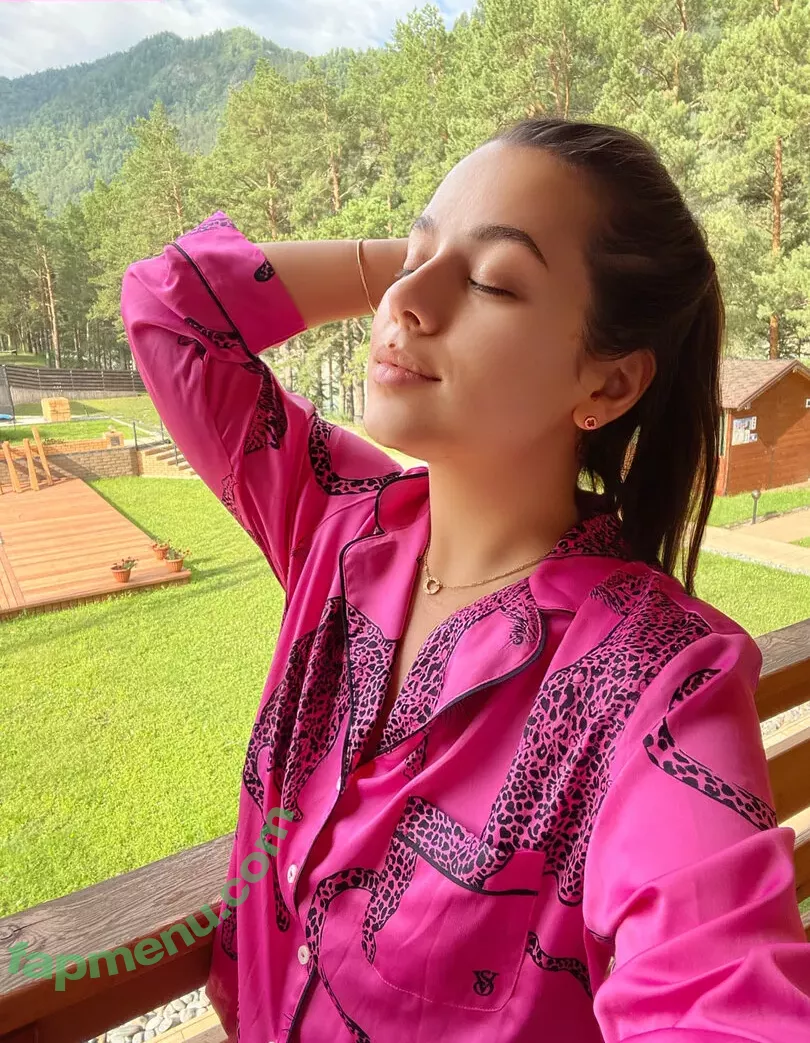 HoneyGirl nude photo #0191 (zzarraffa)