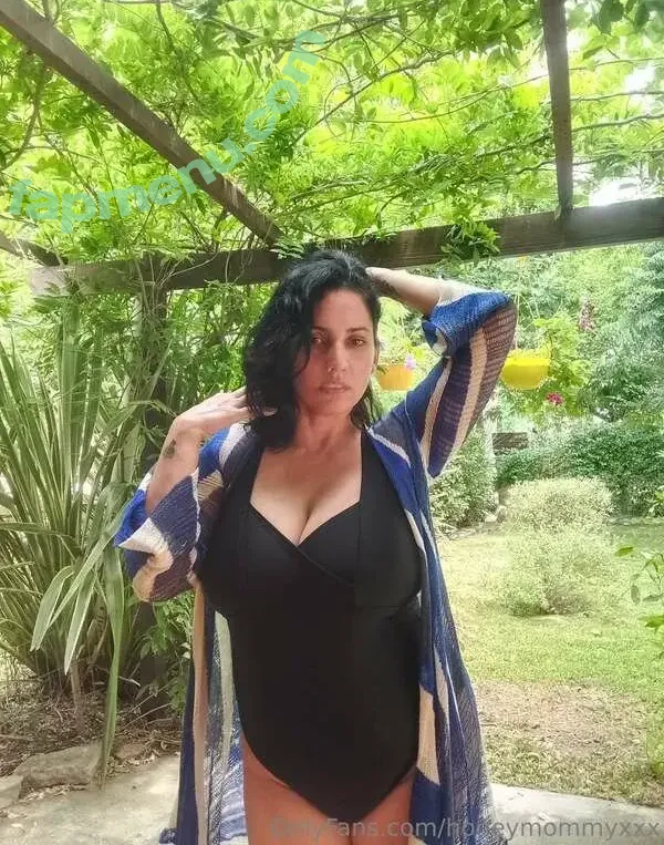 honeymommyxxx nude photo #0051 (honeymommyxxx)