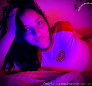 honeymoontea / honeymoonteabar nude photo #0005