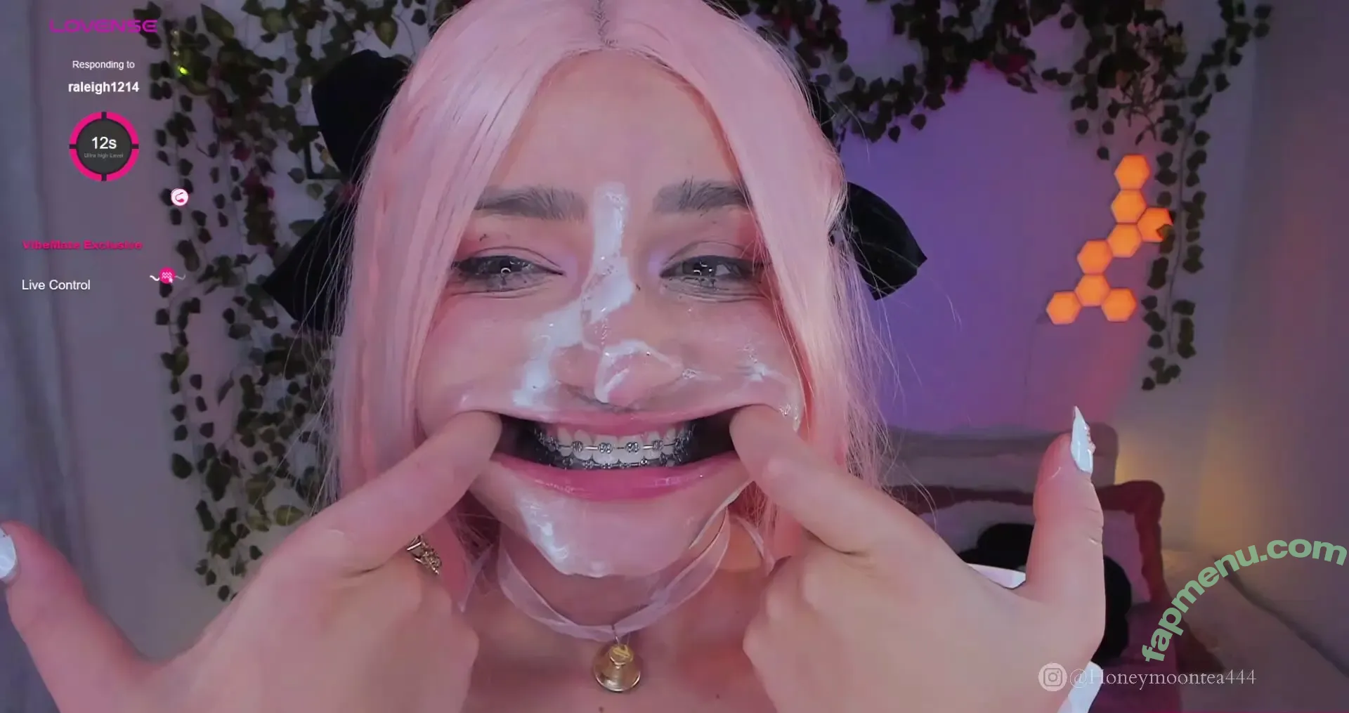 honeymoontea nude photo #0074 (honeymoontea444 / honeymoonteabar)