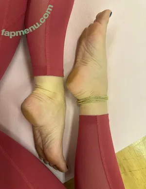 honeysperfectfeet / honeycrest_feet nude photo #0007