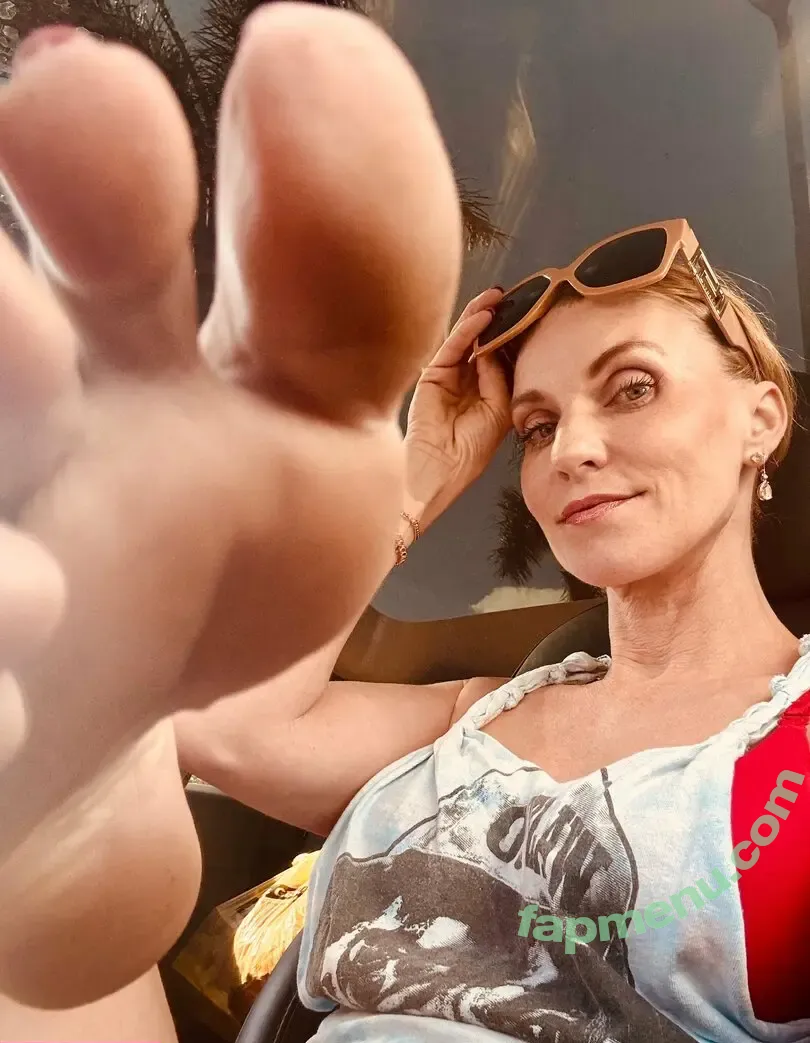honeysperfectfeet nude photo #0013 (honeycrest_feet)