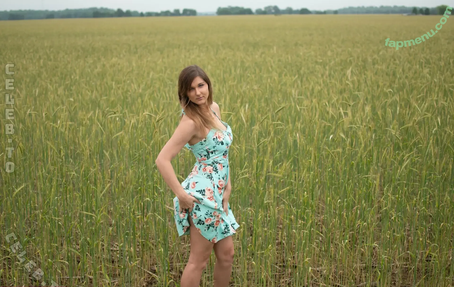 Honeysuckle19 nude photo #0028 (19honeysuckle / headshothoney / honeyhasbuns / honeyhasbunsvip / hothoneyxo / hothoneyxoxo)