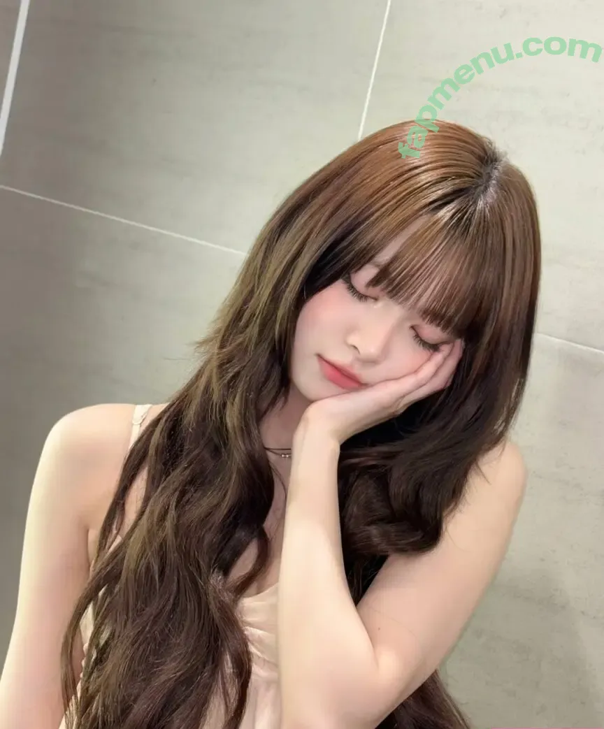 Hong Eunchae 홍은채 nude photo #0014 (LESSERAFIM / hhh.e_c.v)