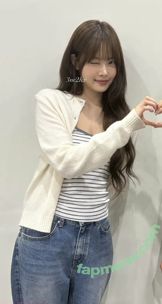 Hong Eunchae 홍은채 nude photo #0062 (LESSERAFIM / hhh.e_c.v)