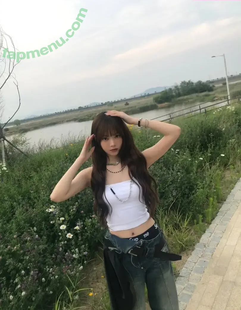 Hong Eunchae 홍은채 nude photo #0084 (LESSERAFIM / hhh.e_c.v)
