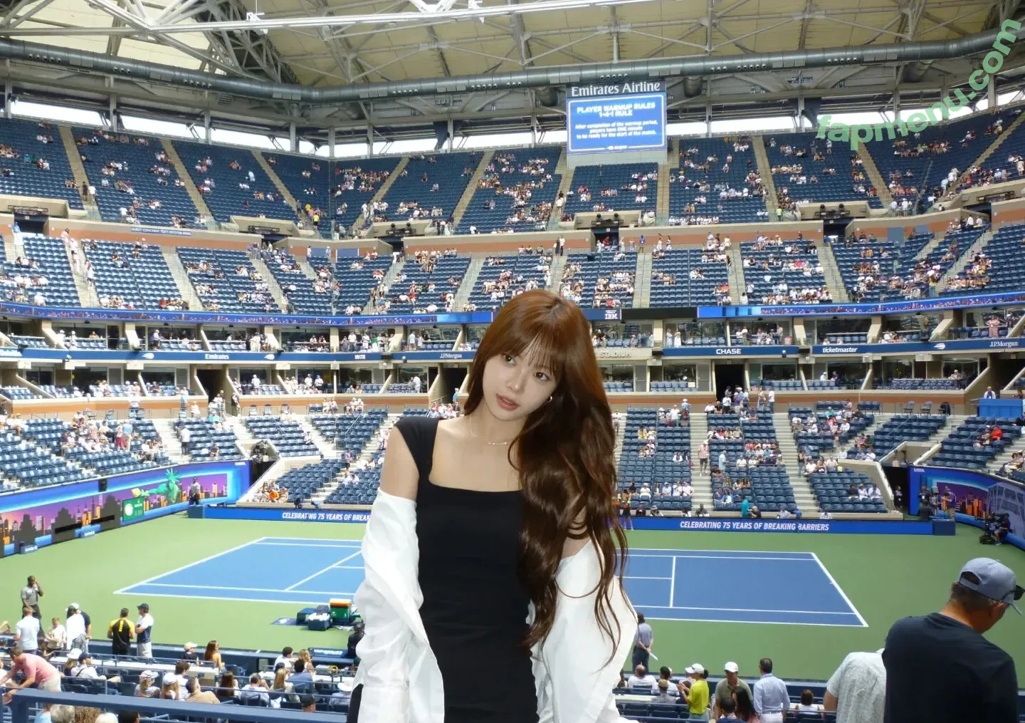 Hong Eunchae 홍은채 nude photo #0096 (LESSERAFIM / hhh.e_c.v)