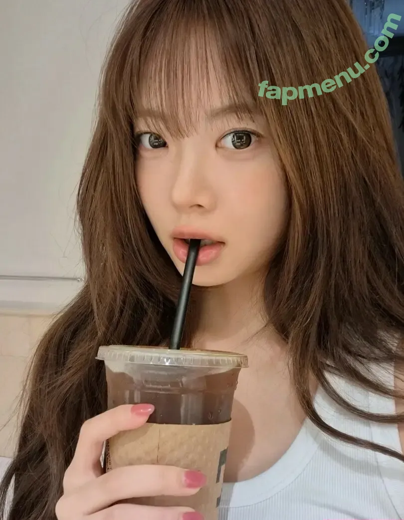 Hong Eunchae 홍은채 nude photo #0145 (LESSERAFIM / hhh.e_c.v)