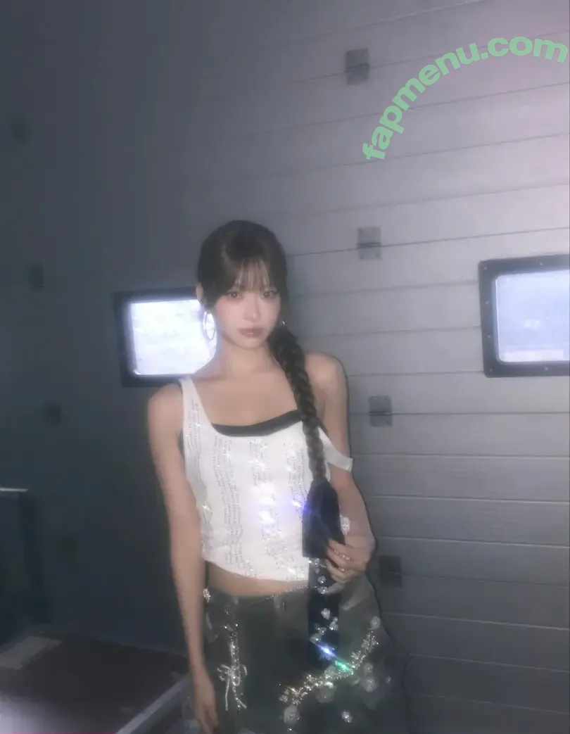 Hong Eunchae 홍은채 nude photo #0163 (LESSERAFIM / hhh.e_c.v)
