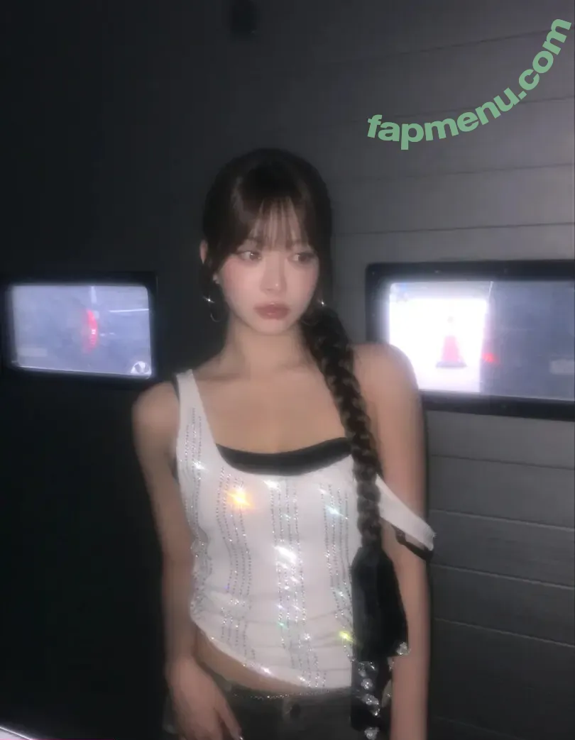 Hong Eunchae 홍은채 nude photo #0164 (LESSERAFIM / hhh.e_c.v)