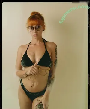  nude photo #0001