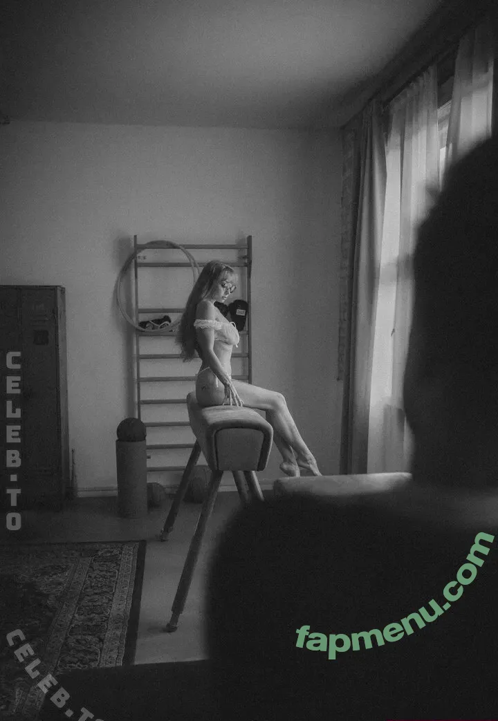 Honigmotte_Abby nude photo #0042 (Honigmotte / honigmotte__)