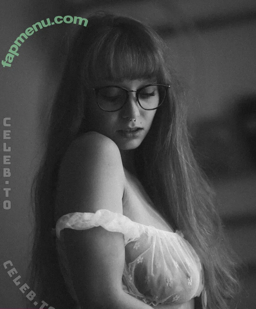 Honigmotte_Abby nude photo #0043 (Honigmotte / honigmotte__)