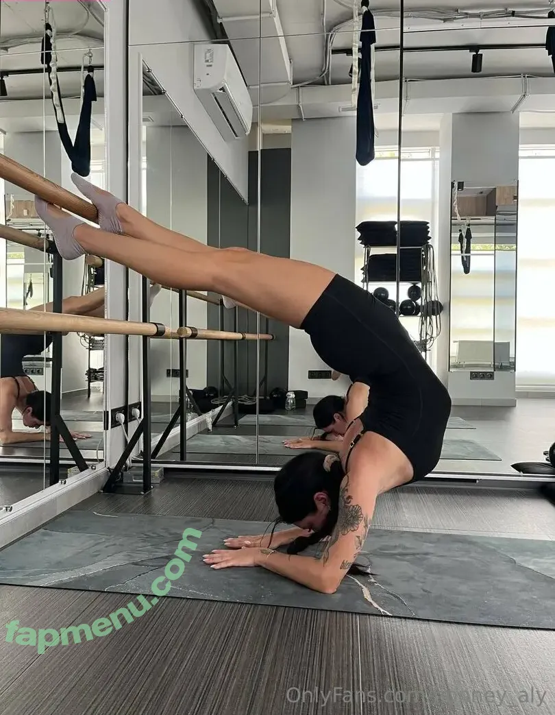 honney_aly nude photo #0001 (honney_aly)