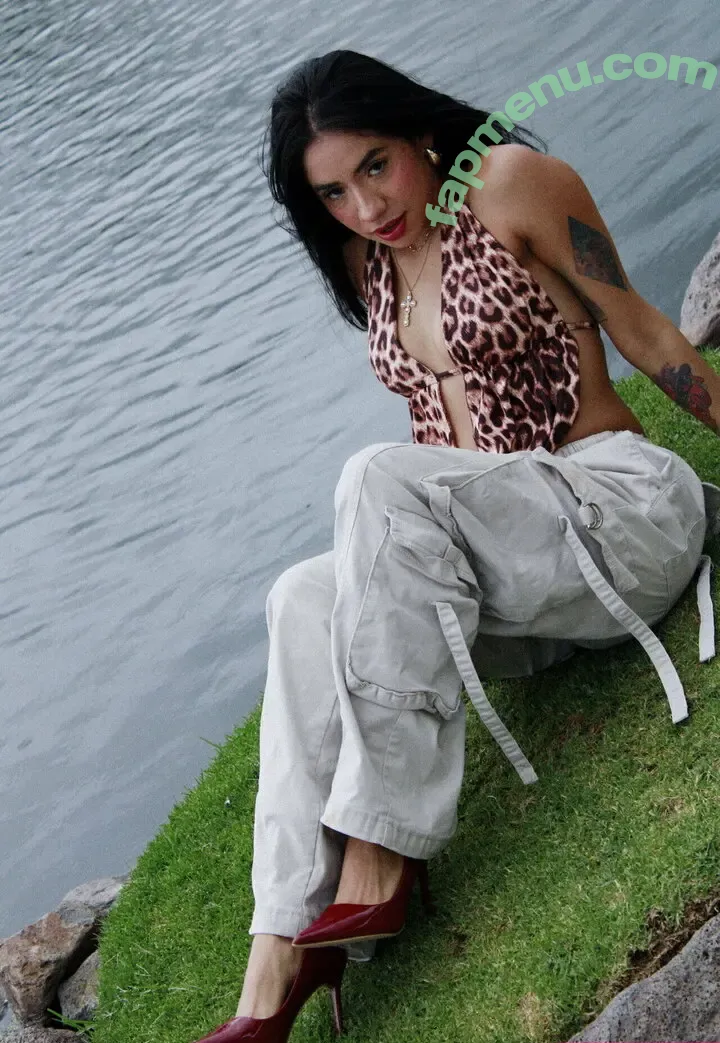 honneyb00ny nude photo #0038 (honneyb00ny)
