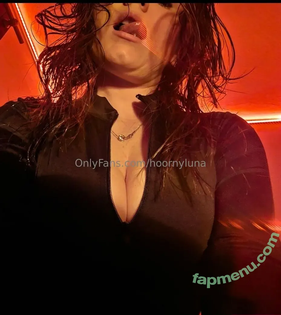 hoornyluna nude photo #0065 (hoornyluna)