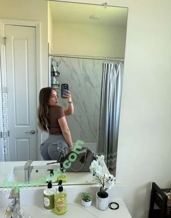 Hope Ann nude photo #0007 (Hope Dumke / hopeannd / hopeysoapy / hopeysoapyyy)