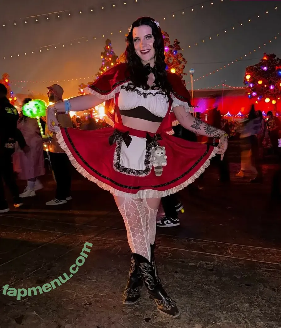 Hope Schwing nude photo #0036 (Hope Schwinghamer / hope.schwing)