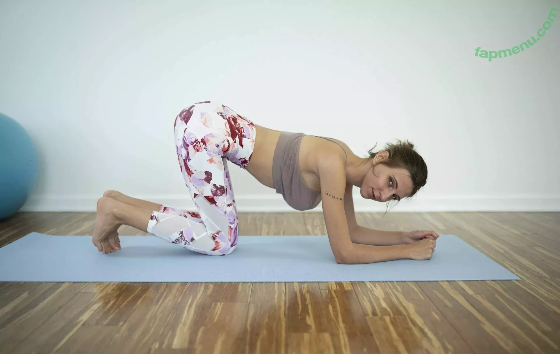 hopelesssofrantic nude photo #1426 (hopelesssf)