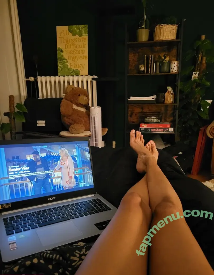hopessecretpage nude photo #0032 (feets.of.hope / hopes.sweet.paws / hopesfeet / hopessecrets)