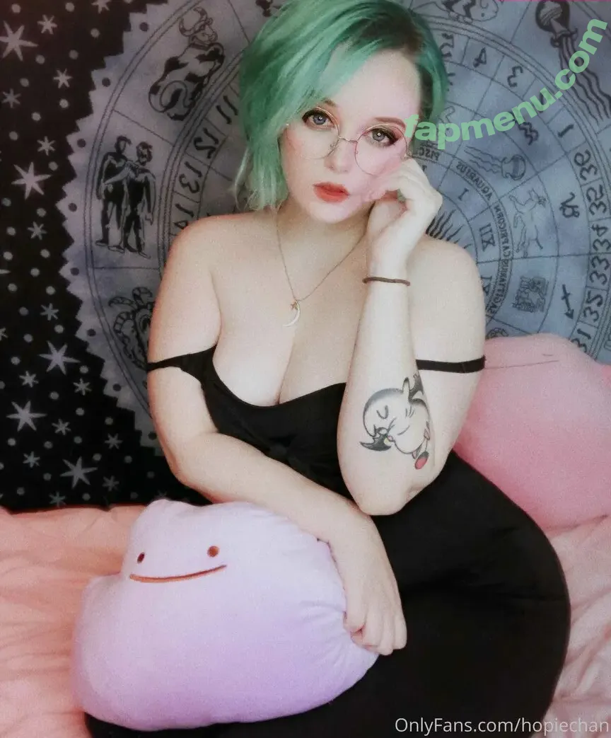 hopiechan nude photo #0039 (hopiechan)