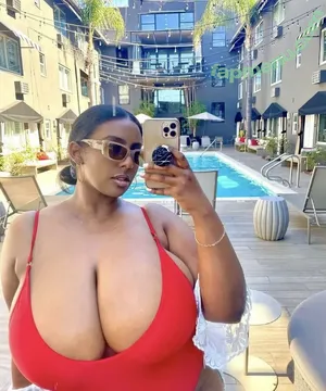 HornAfrica / east african / hickiesnbubbles / hornsafricasafaris nude photo #0050