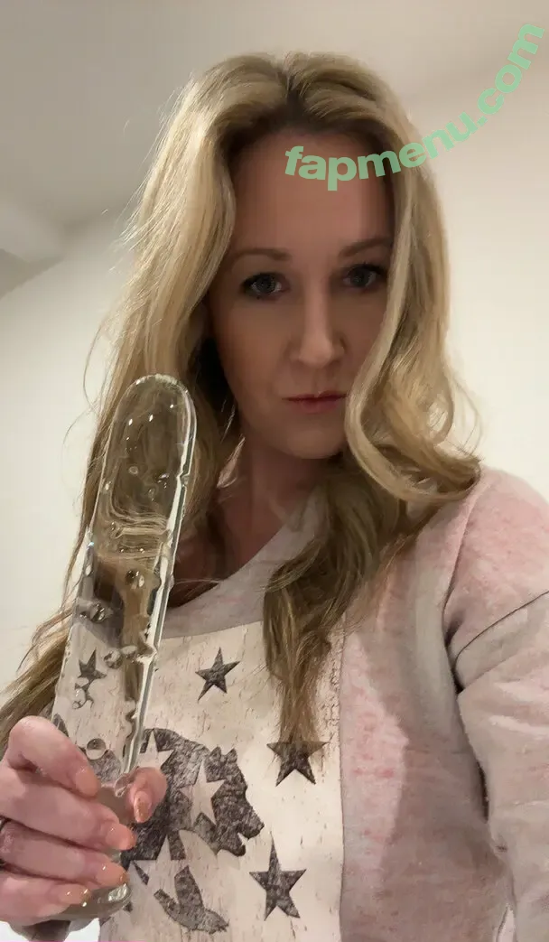 hot_wife_victoria nude photo #0586 (Hotwife_Vxxx / _torias_secret_)