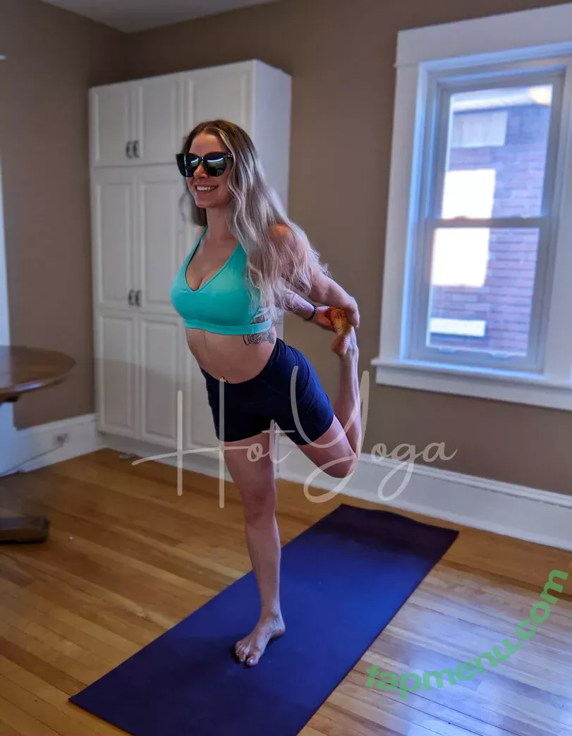 hot-yoga nude photo #0115 (hot-yoga)