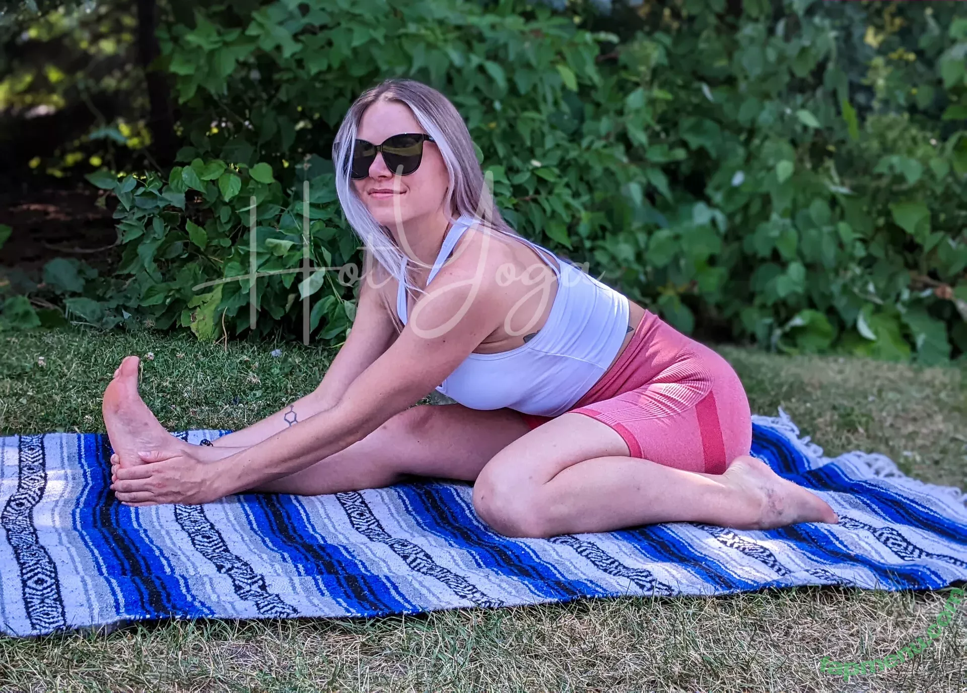 hot-yoga nude photo #0117 (hot-yoga)