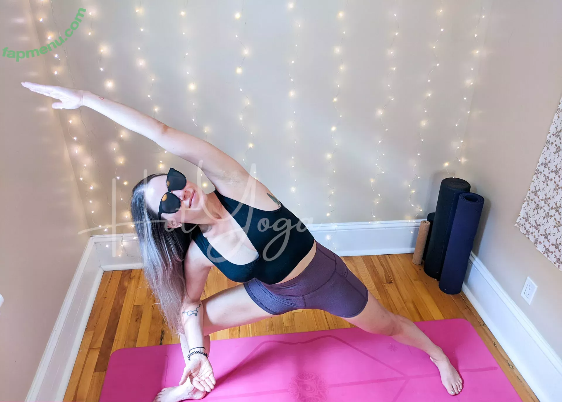 hot-yoga nude photo #0118 (hot-yoga)