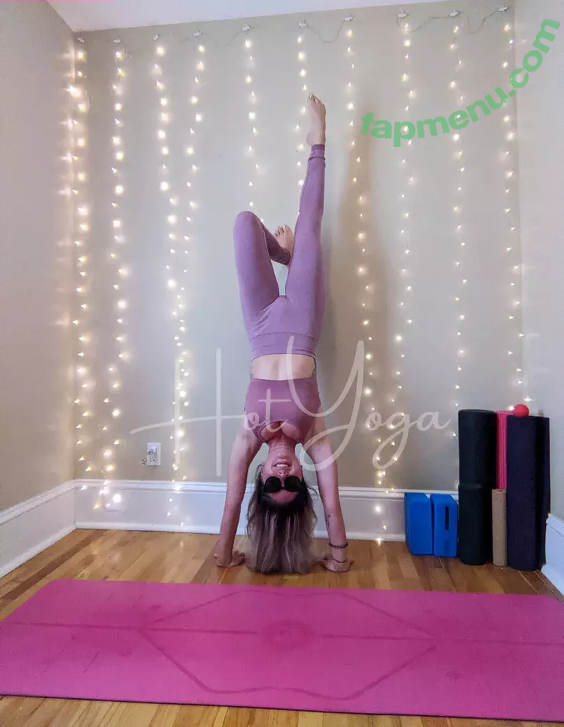 hot-yoga nude photo #0149 (hot-yoga)