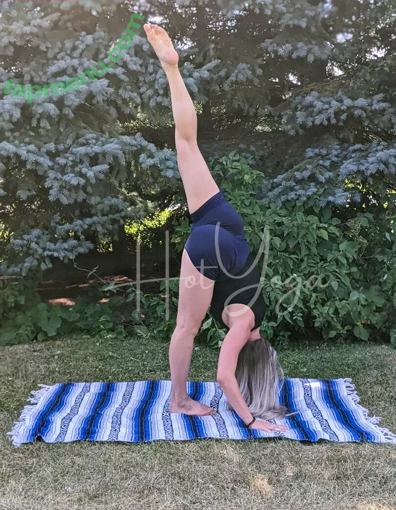 hot-yoga nude photo #0163 (hot-yoga)