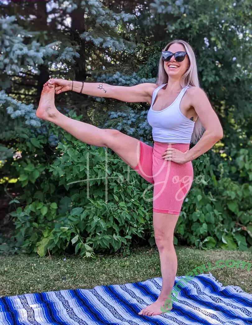 hot-yoga nude photo #0175 (hot-yoga)