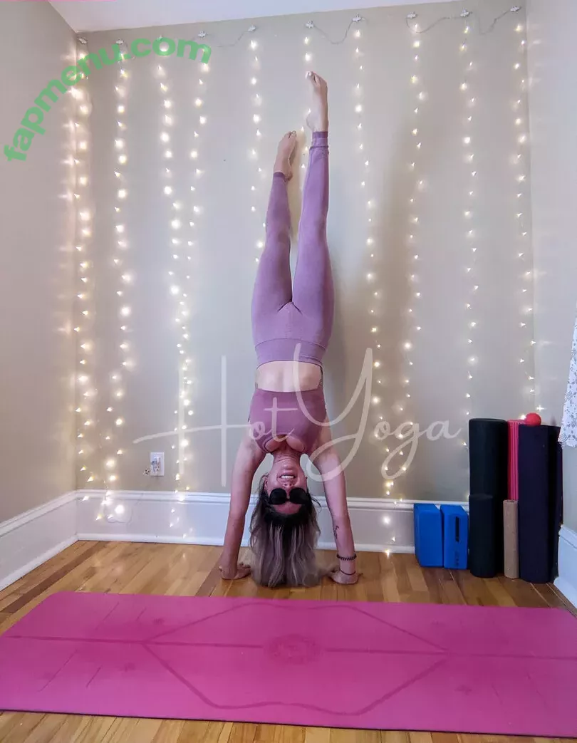 hot-yoga nude photo #0211 (hot-yoga)