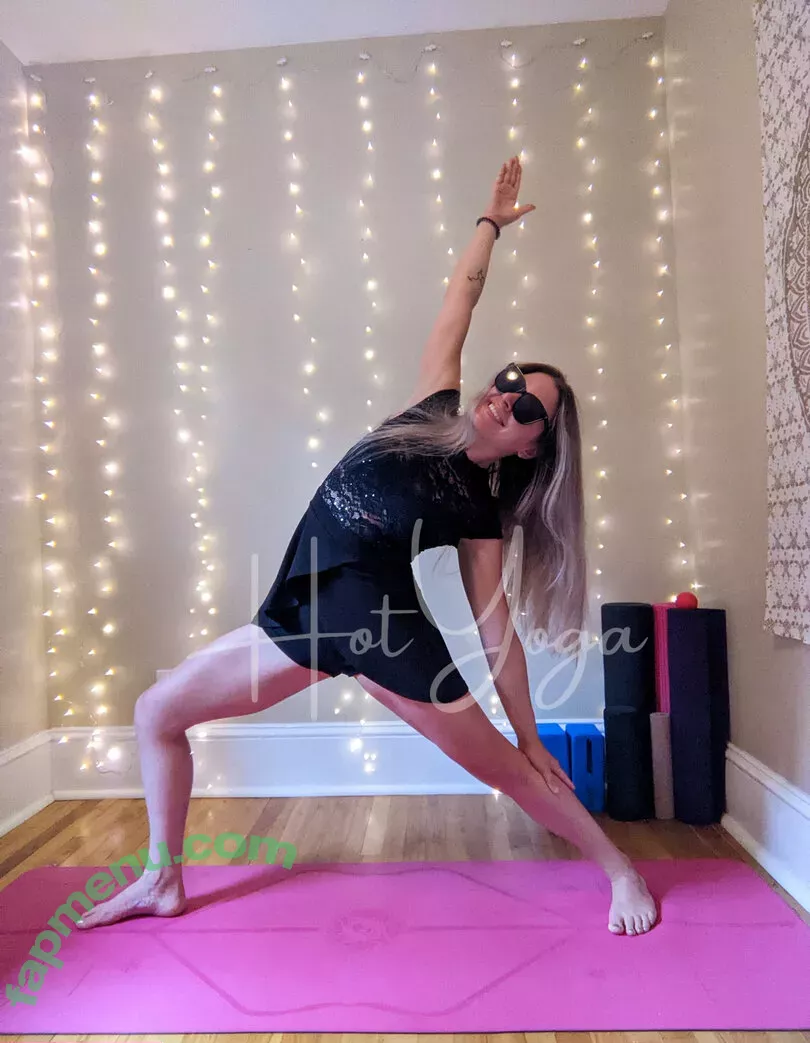 hot-yoga nude photo #0212 (hot-yoga)