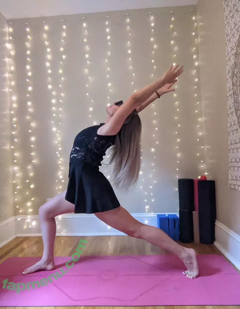 hot-yoga nude photo #0231 (hot-yoga)