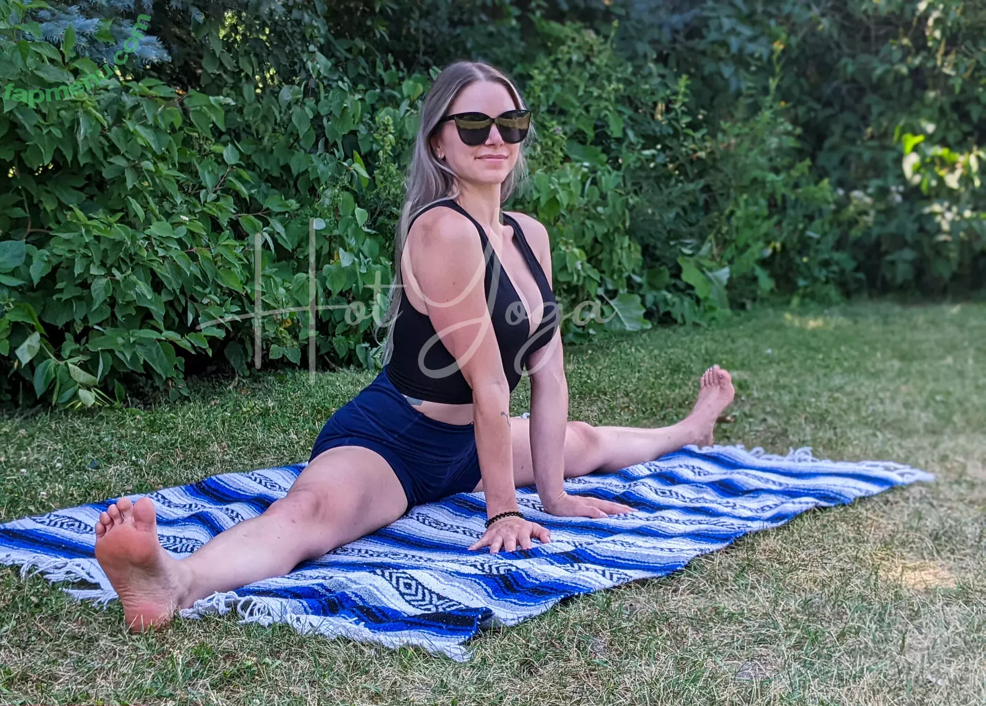 hot-yoga nude photo #0304 (hot-yoga)