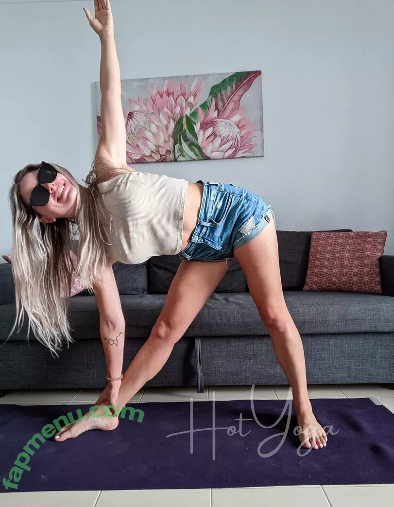 hot-yoga nude photo #0317 (hot-yoga)