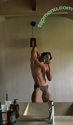 hotalex6 / alejopino88 nude photo #0034