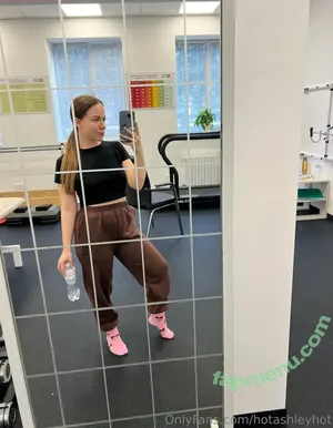 hotashleyhot / hot_ashley.loli nude photo #0035