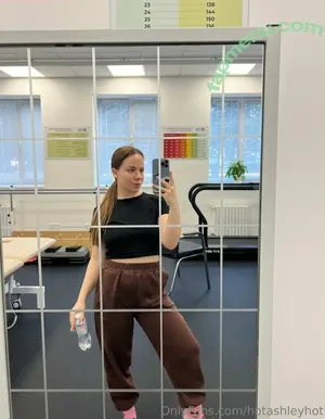 hotashleyhot / hot_ashley.loli nude photo #0036