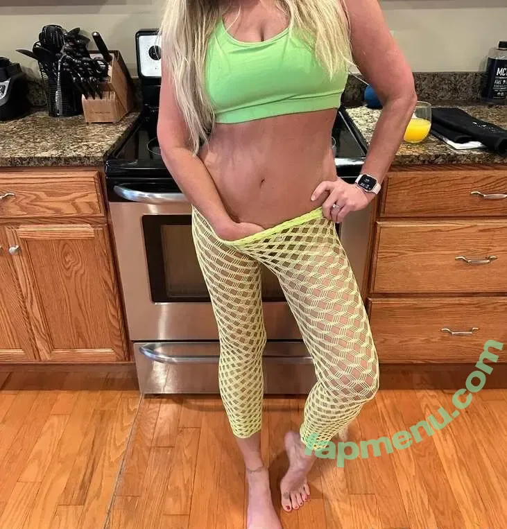 hotbakingwife nude photo #0006 (jasminepanama)