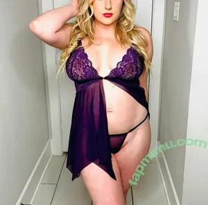 Hotblondewifey / blondebombwifey / that_blonde_wife nude photo #0016